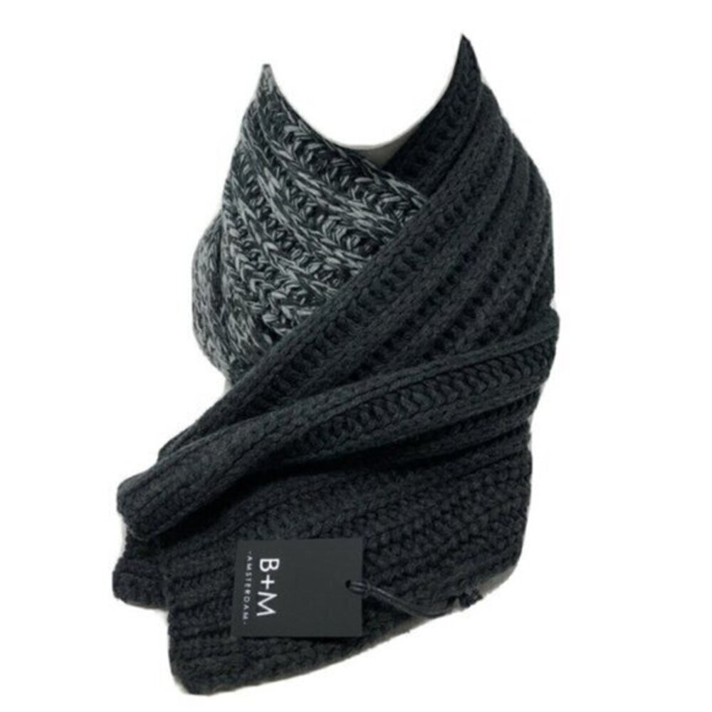 NEW CUTE B+M scarf